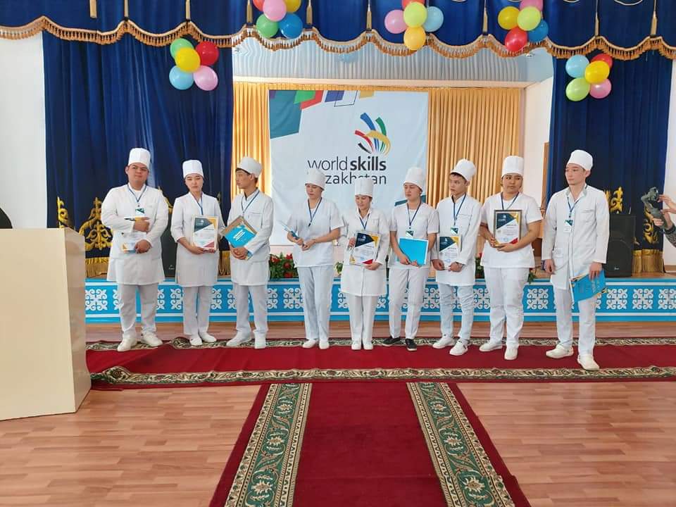 C:\Users\Asus\Desktop\ФЕЛЬДШЕР\фото үздік фельдшер 2.jpg