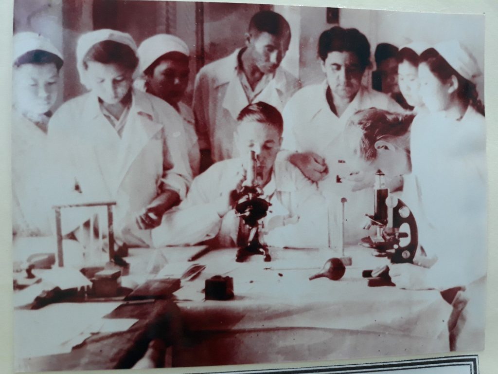 C:\Users\Пользователь\Desktop\тарих колледж фото\clbOMPclXfk.jpg