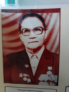 C:\Users\Пользователь\Desktop\тарих колледж фото\ccctKM3uWWk.jpg