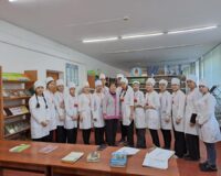 Колледж кітапханасының оқу залында М-85 топ студенттері және топ жетекшісі Жамалатова Гулмира,кітапхана меңгерушісі Раманқұлова Айнұр қатысуымен «Кітап – сарқылмас рухани қазына » атты ашық топ сағаты өткізілді.