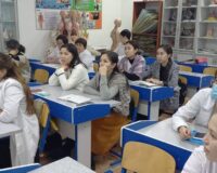 Жас маман мектебінің мүшесі, терапия пәнінің оқытушысы Құдайбергенов Айдос сабақ берудегі өзінің үйренген тәжірибесін әріптестерімен бөлісті